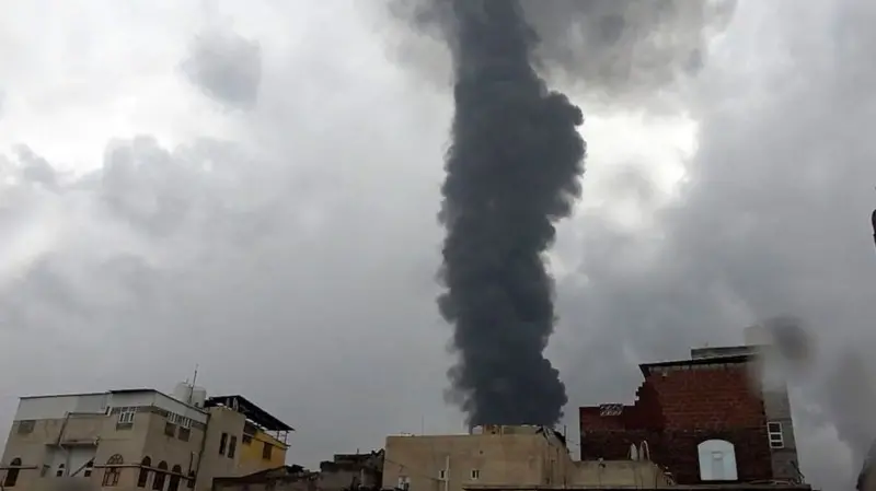 Isra’ila Ta Kai Hari Kan Sansanonin Houthi a Sana’a da Al-Jawf