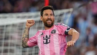 Casemiro na Manchester United da sauran fitattun 'yan kwallo da ake danganta da canjin kungiya, ciki har da Vlahovic, Messi a Inter Miami, da Chiesa.