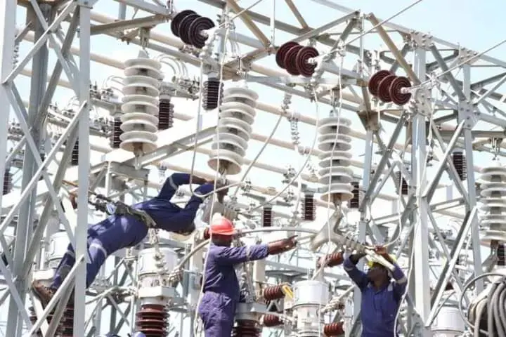 Mutane a duhu sakamakon faɗuwar ƙarfin wutar lantarki a Najeriya daga 2,917.83 MW zuwa 1.5 MW a safiyar Laraba.